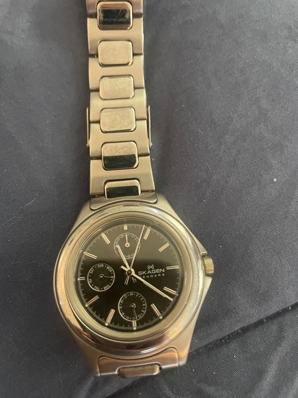 Skagen Men's Silver-Tone Stainless Steel Chronograph Watch with Black Dial - Picture 4 of 4